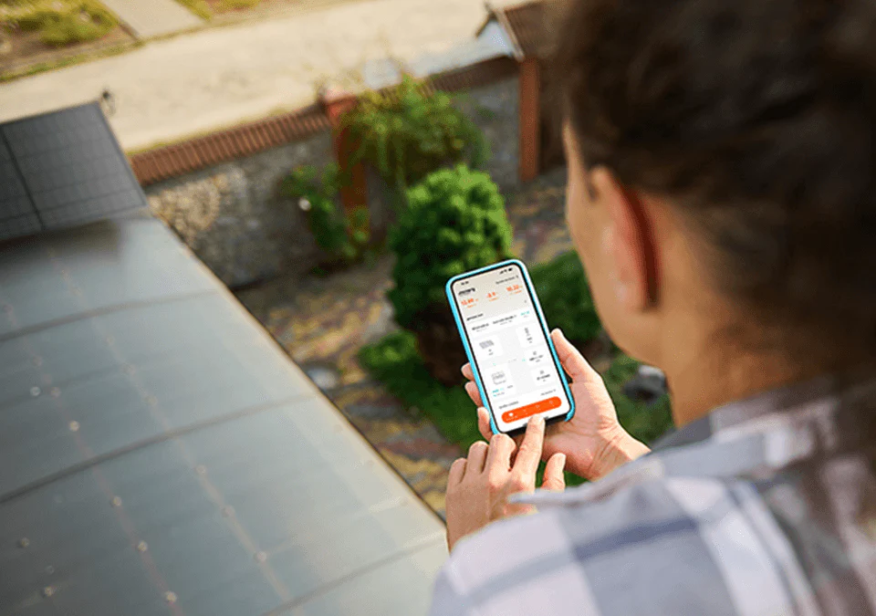 The Best Apps for Your Balcony Solar System