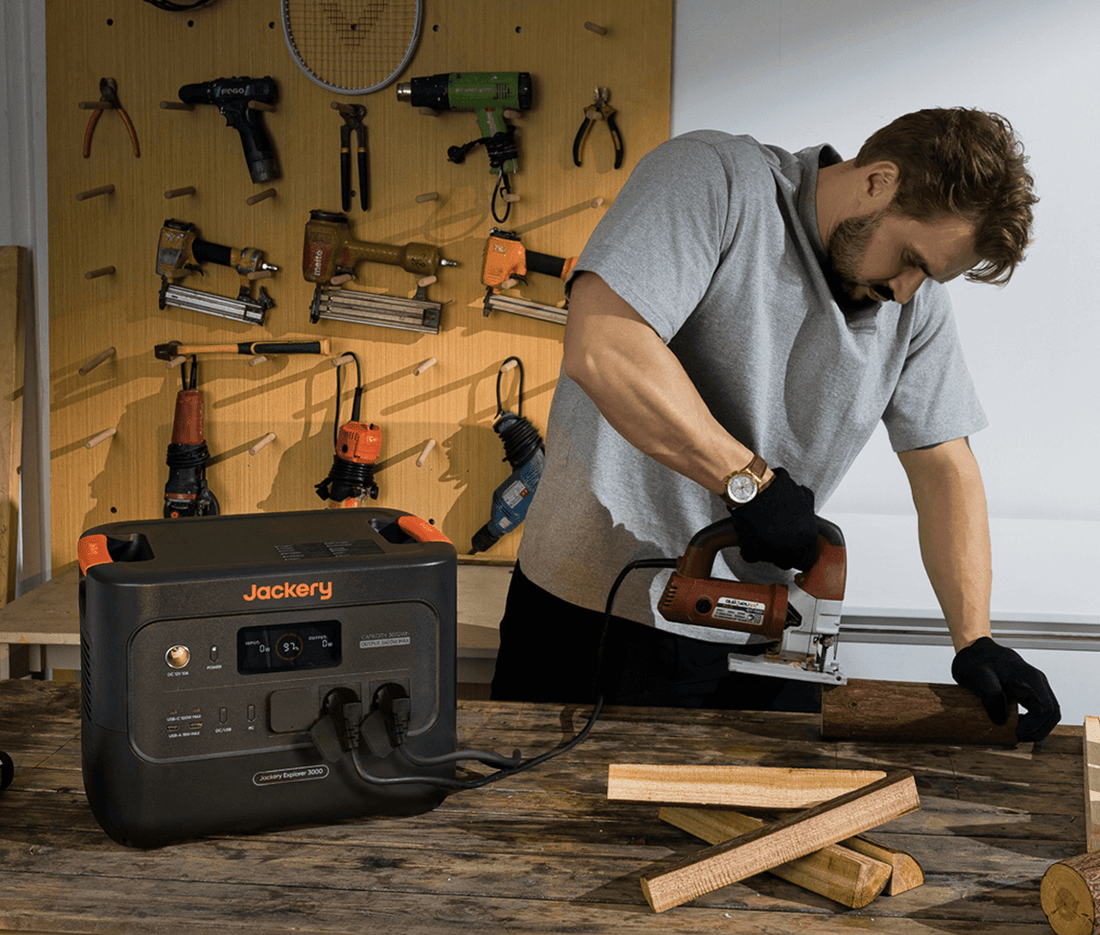 Портативна зарядна станція Jackery Explorer 3000 v2 — Професійні інструменти