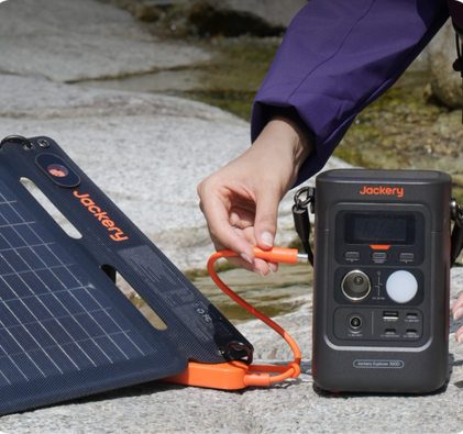 Jackery Explorer 300D — Від сонячної панелі